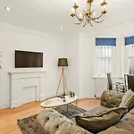 Heavenly Stays, Knightsbridge, Warm 1-Bd Getaway
